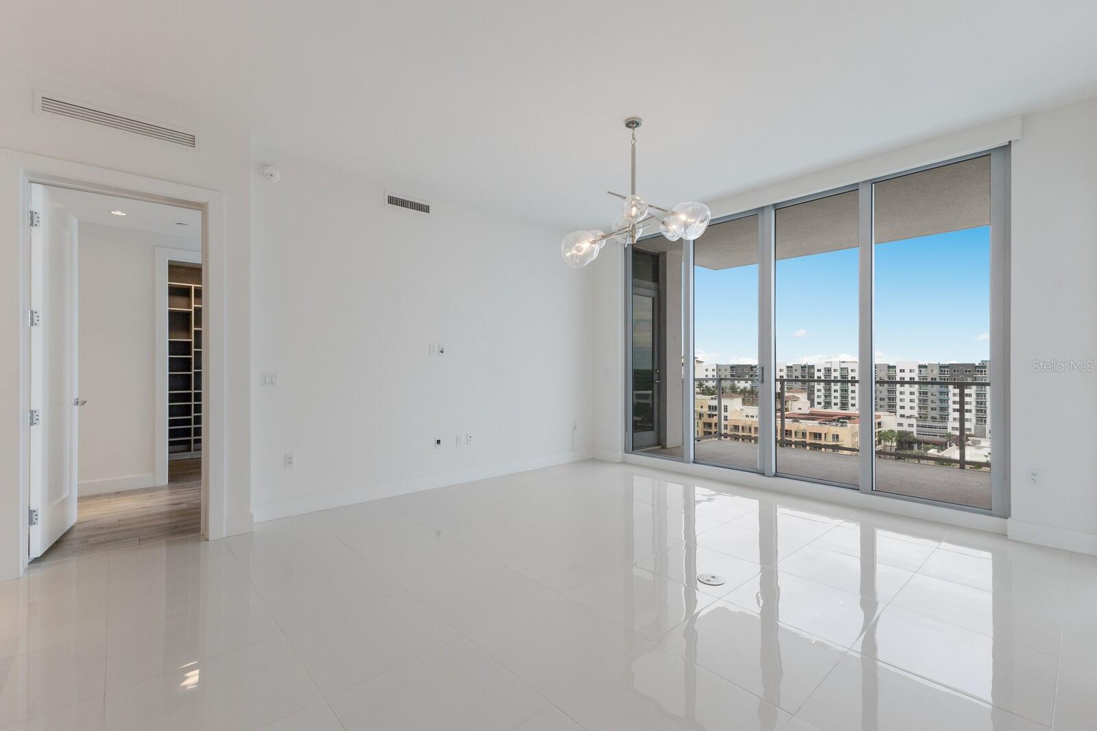 111 S PINEAPPLE AVE #1021, SARASOTA, FL, 34236