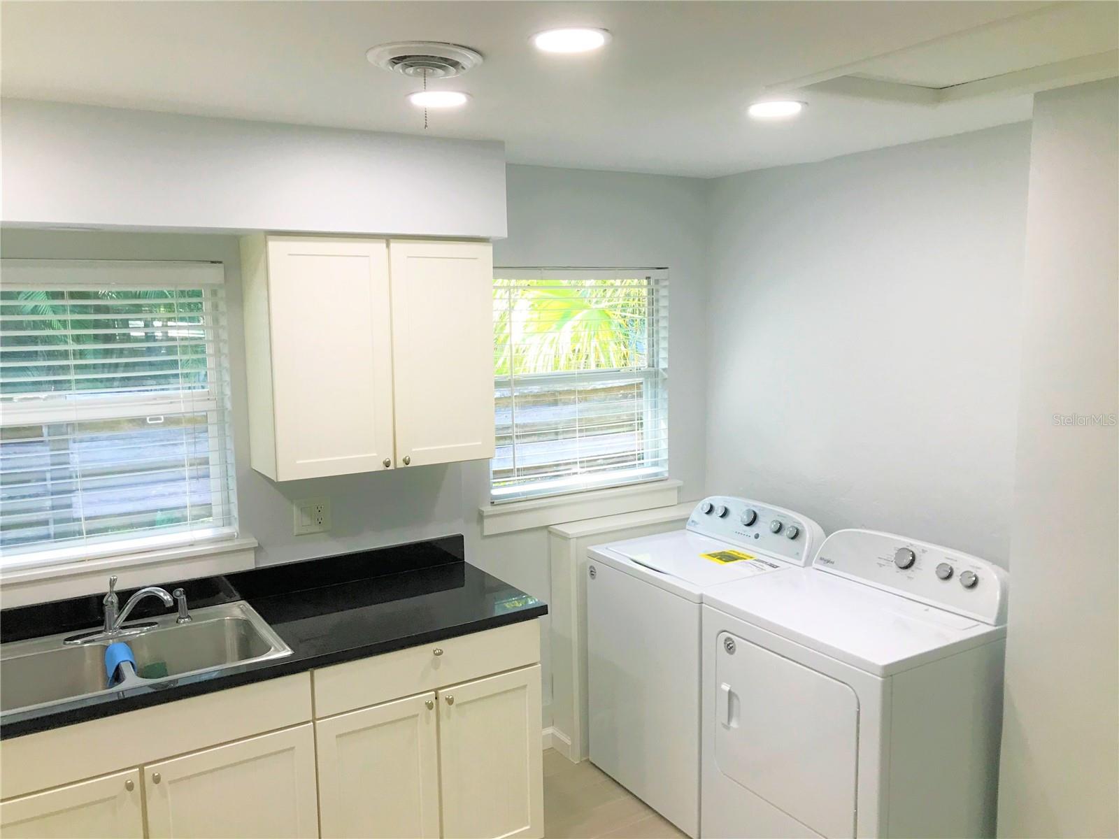 2541 FLOYD ST, SARASOTA, FL, 34239