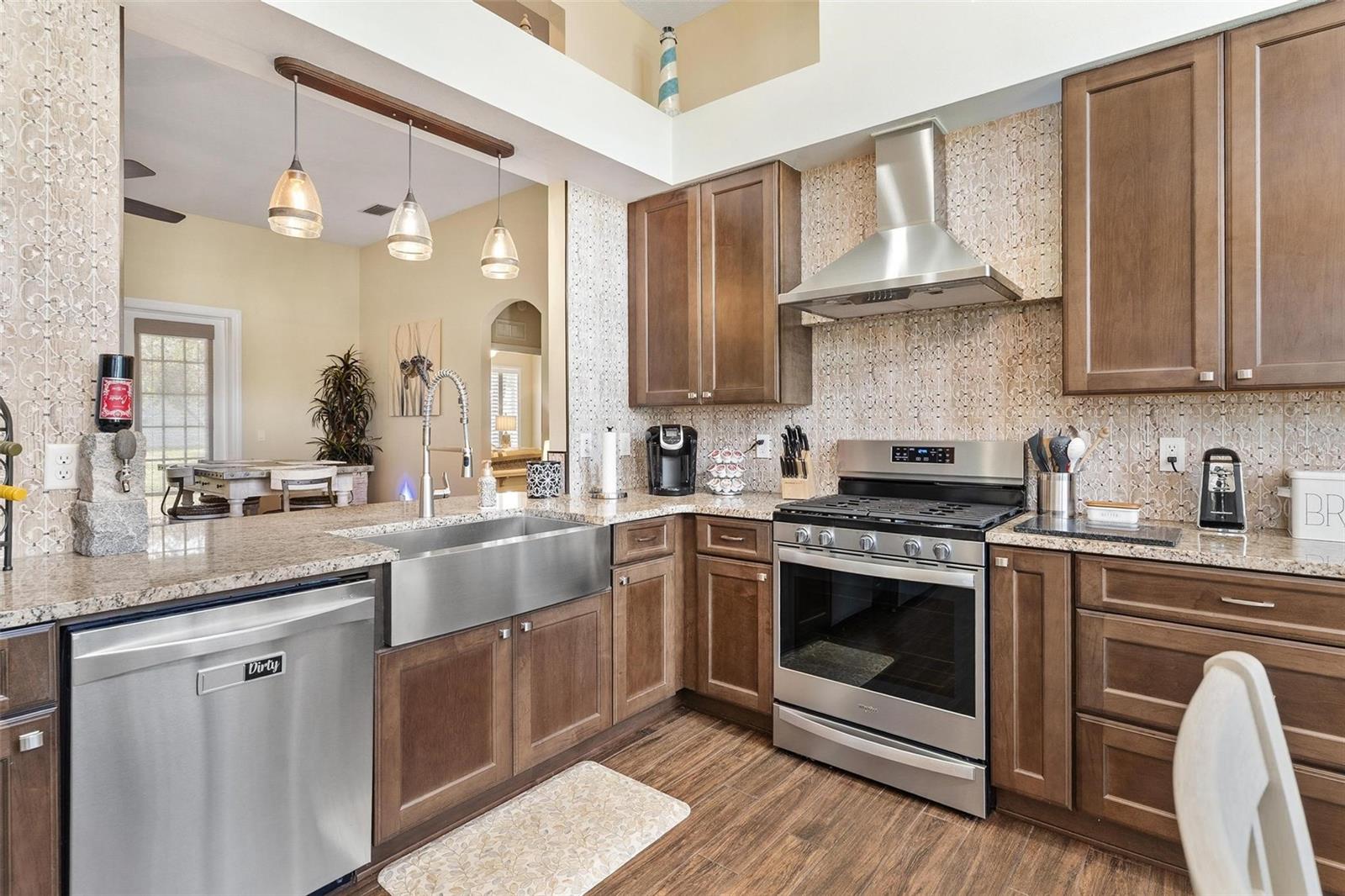 6071 SAILBOAT AVE, TAVARES, FL, 32778