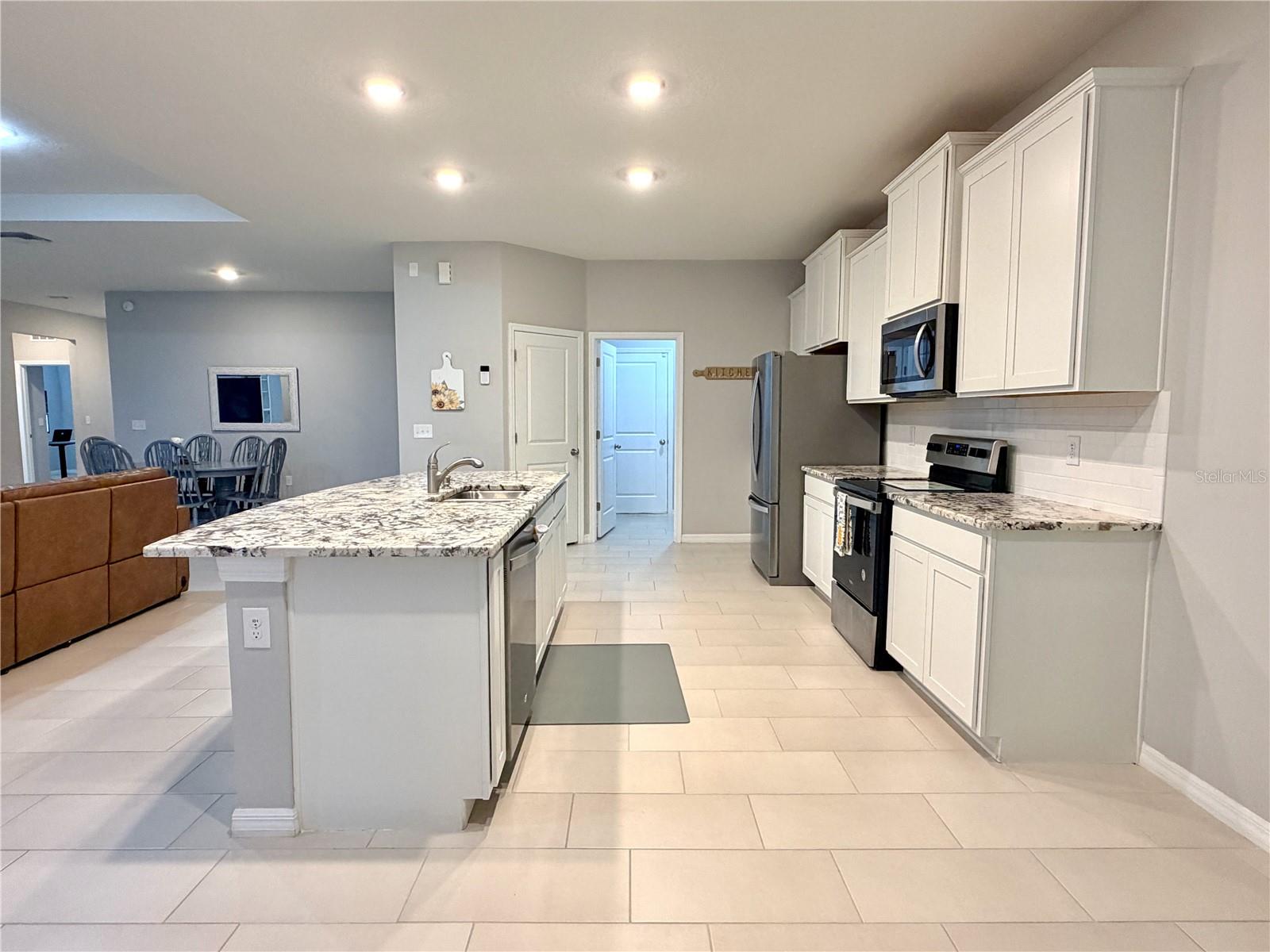 1160 BERING RD, WESLEY CHAPEL, FL, 33543