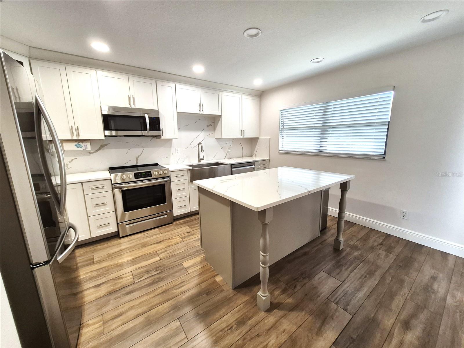 160 JOANNE PL, OLDSMAR, FL, 34677