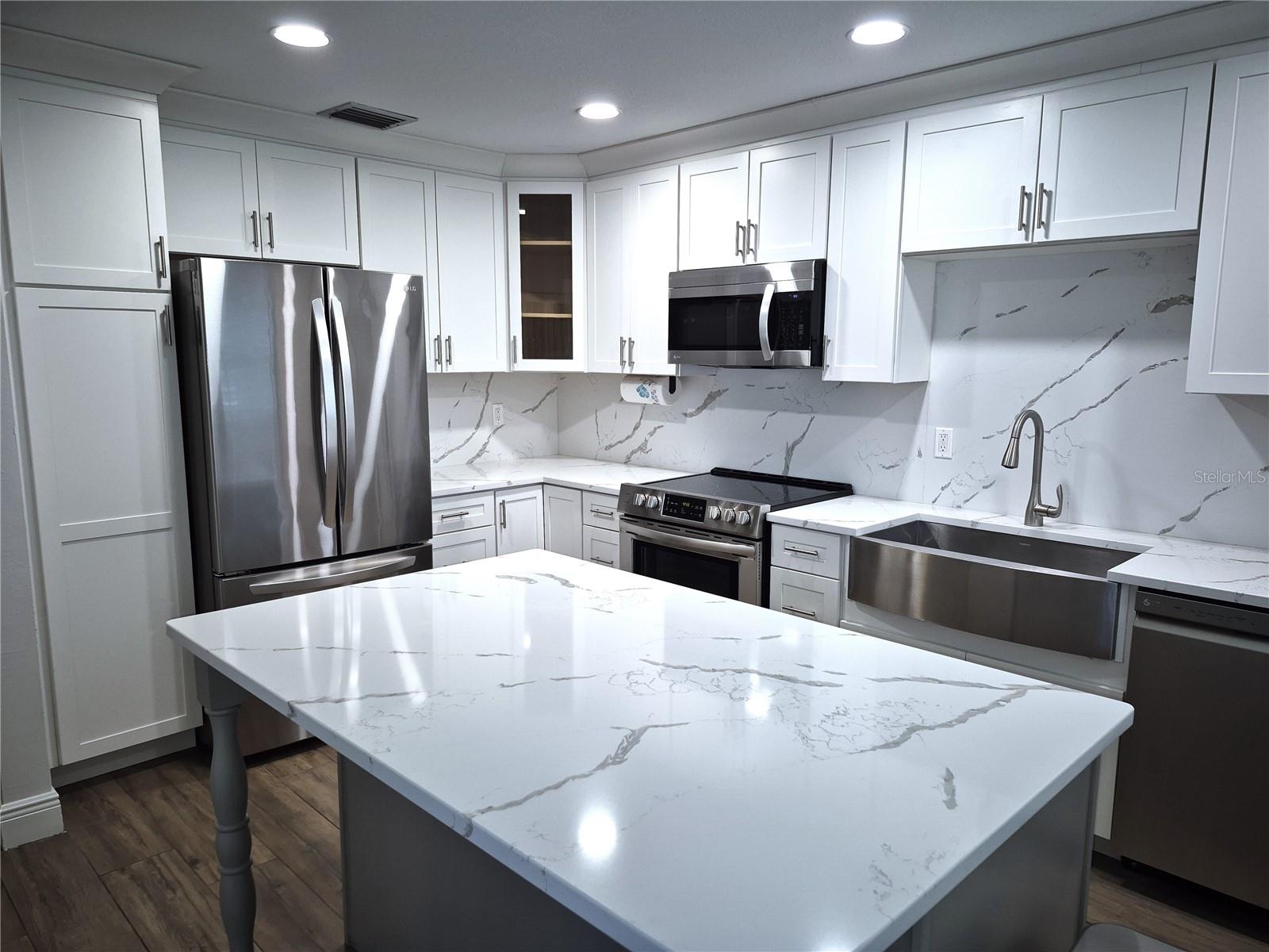 160 JOANNE PL, OLDSMAR, FL, 34677
