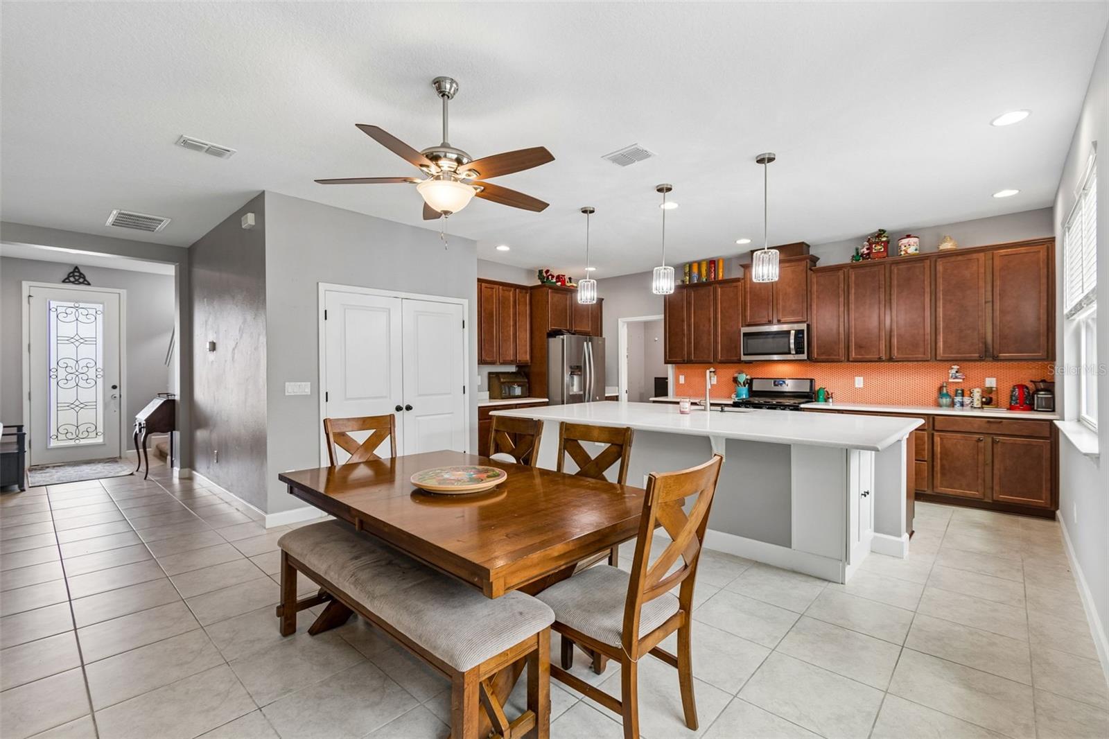 1084 CAVENDER CREEK RD, MINNEOLA, FL, 34715
