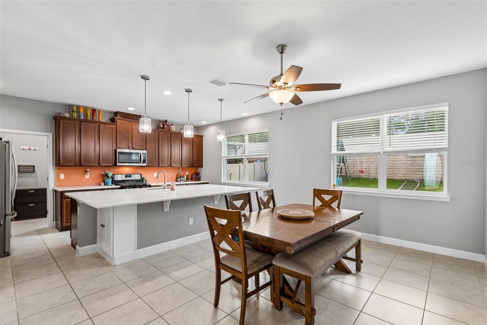 1084 CAVENDER CREEK RD, MINNEOLA, FL, 34715