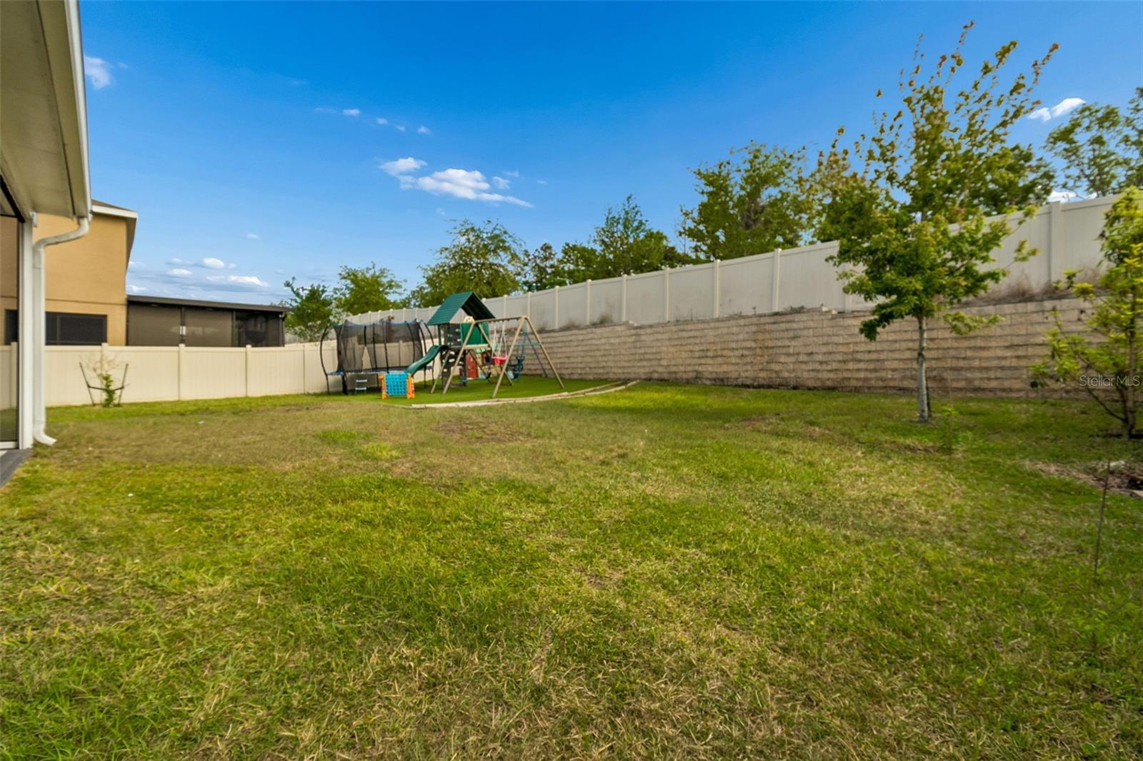 1084 CAVENDER CREEK RD, MINNEOLA, FL, 34715