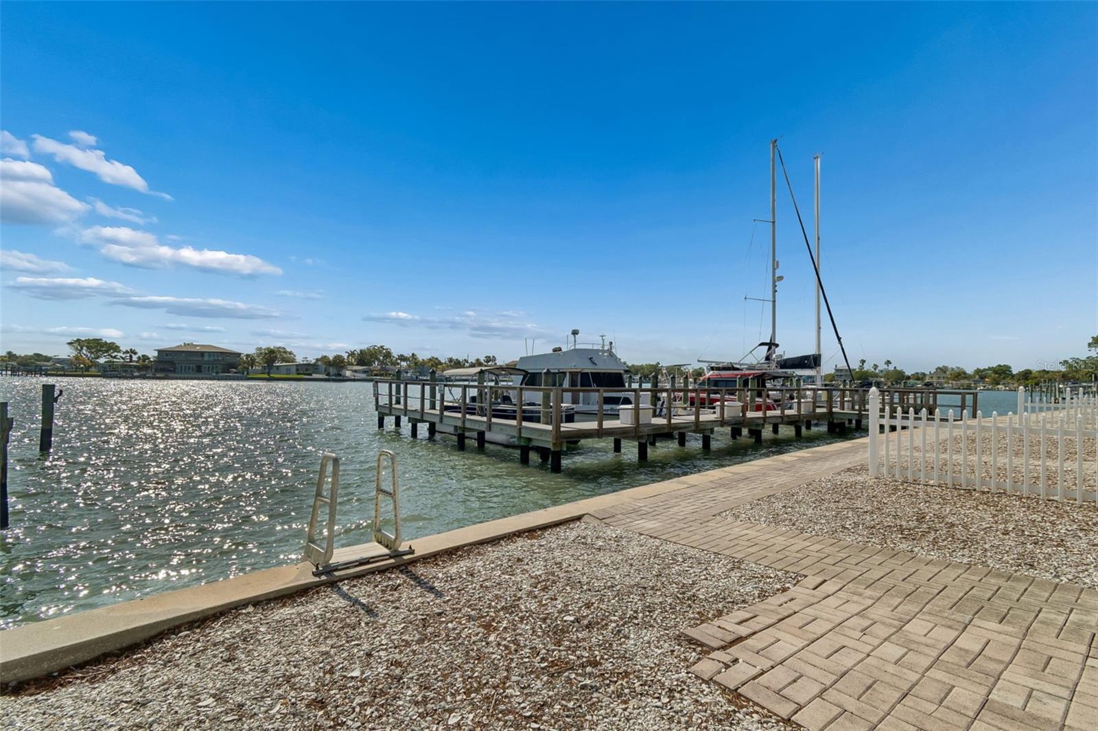 2307 BAY BLVD, INDIAN ROCKS BEACH, FL, 33785