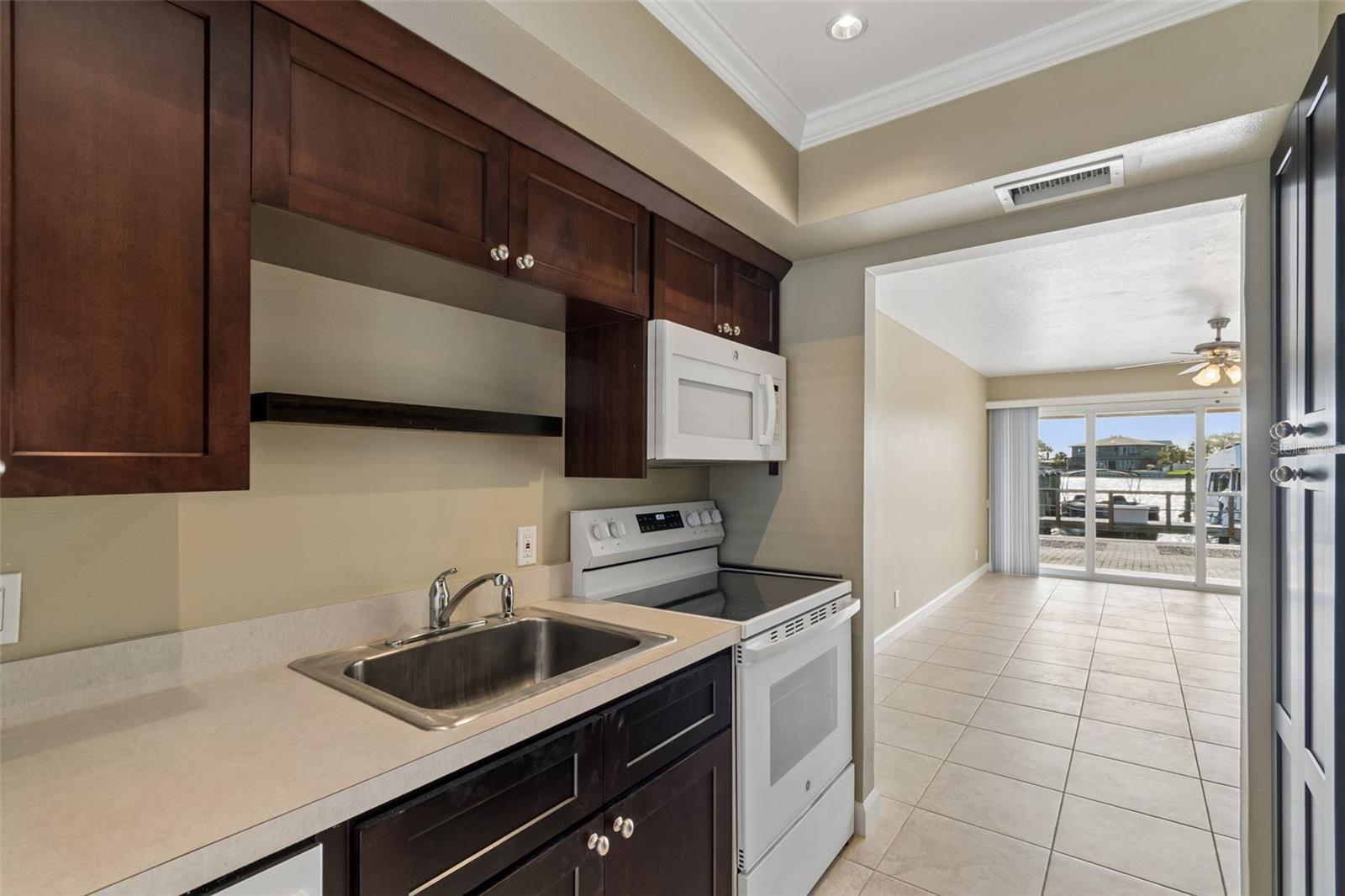 2307 BAY BLVD, INDIAN ROCKS BEACH, FL, 33785