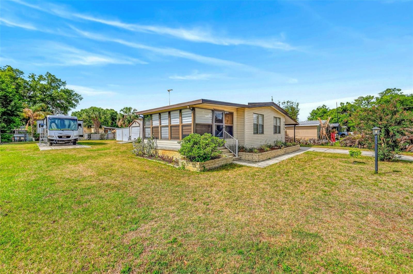 5419 GOLDEN GATE BLVD, POLK CITY, FL, 33868