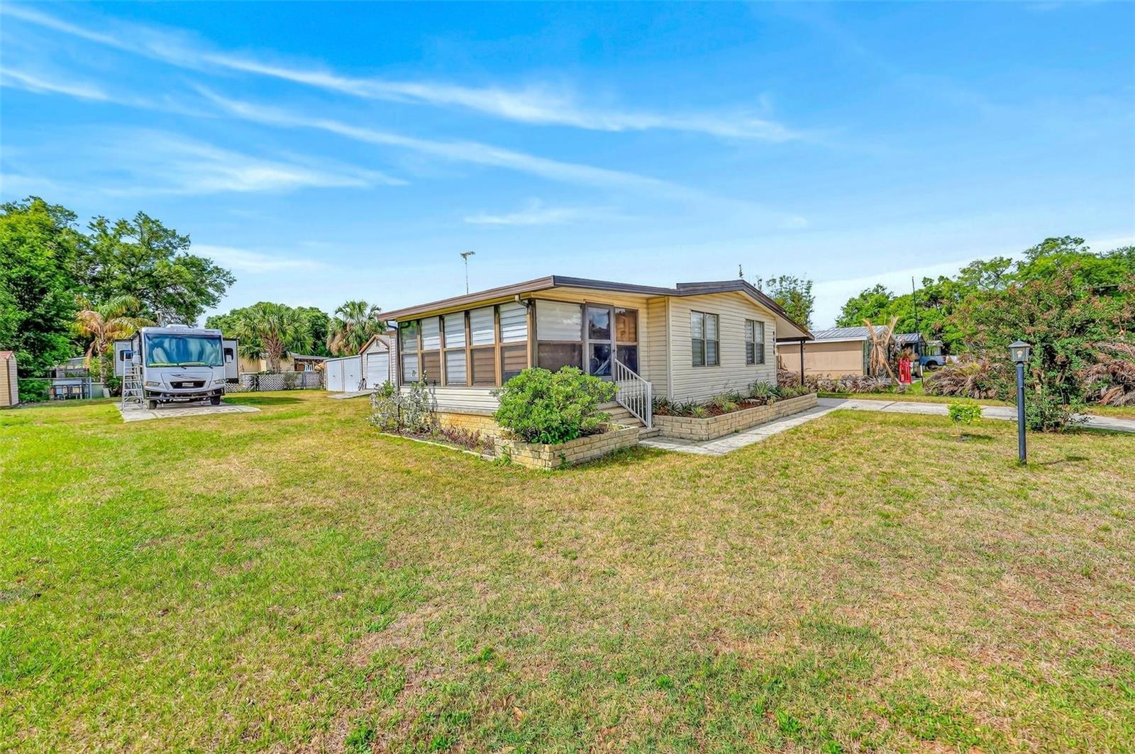 5419 GOLDEN GATE BLVD, POLK CITY, FL, 33868