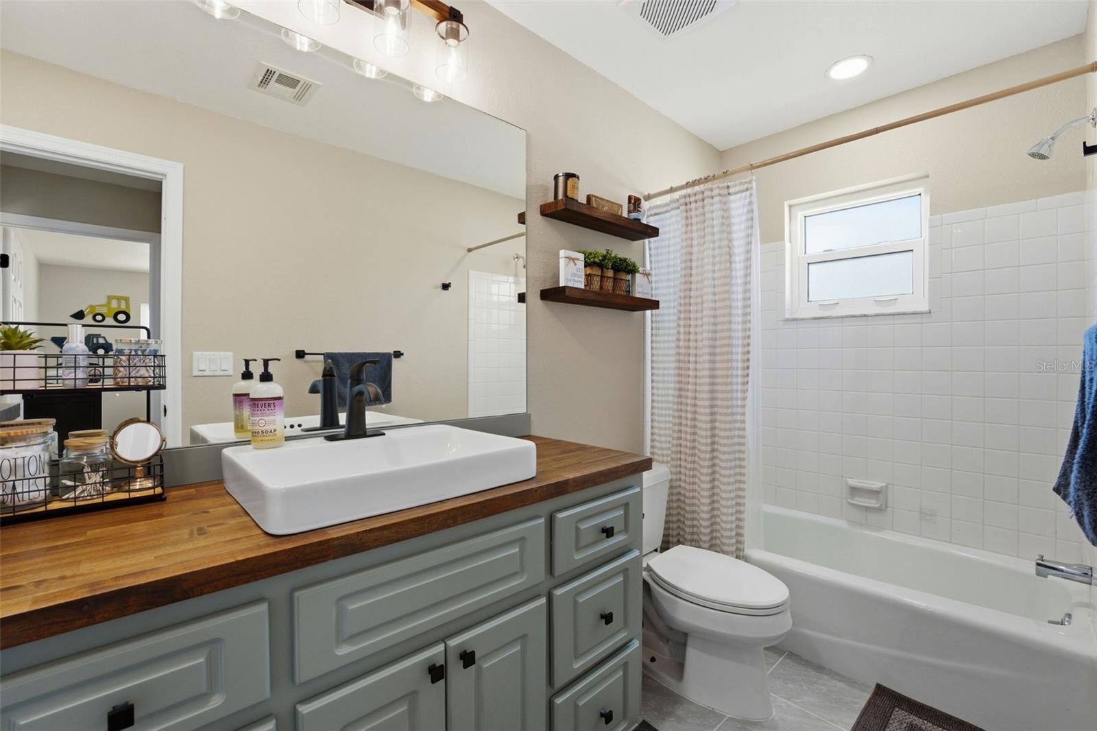 1007 MONTANA AVE, ENGLEWOOD, FL, 34223