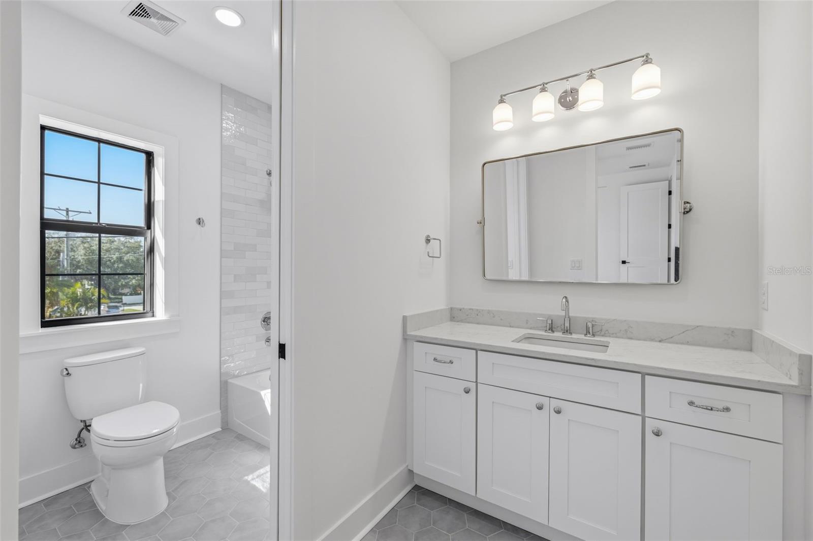 3010 S ESPERANZA AVE, TAMPA, FL, 33629