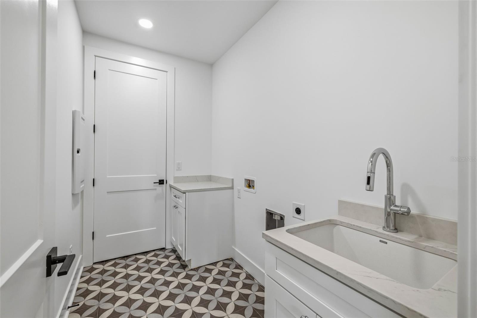 3010 S ESPERANZA AVE, TAMPA, FL, 33629