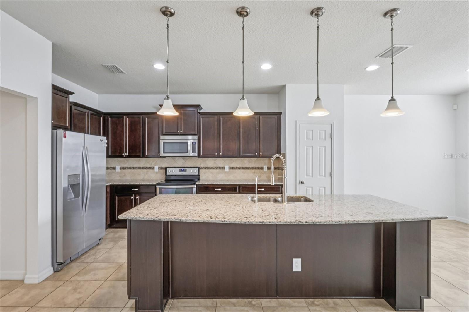 5948 SWEET BIRCH DR, RIVERVIEW, FL, 33578