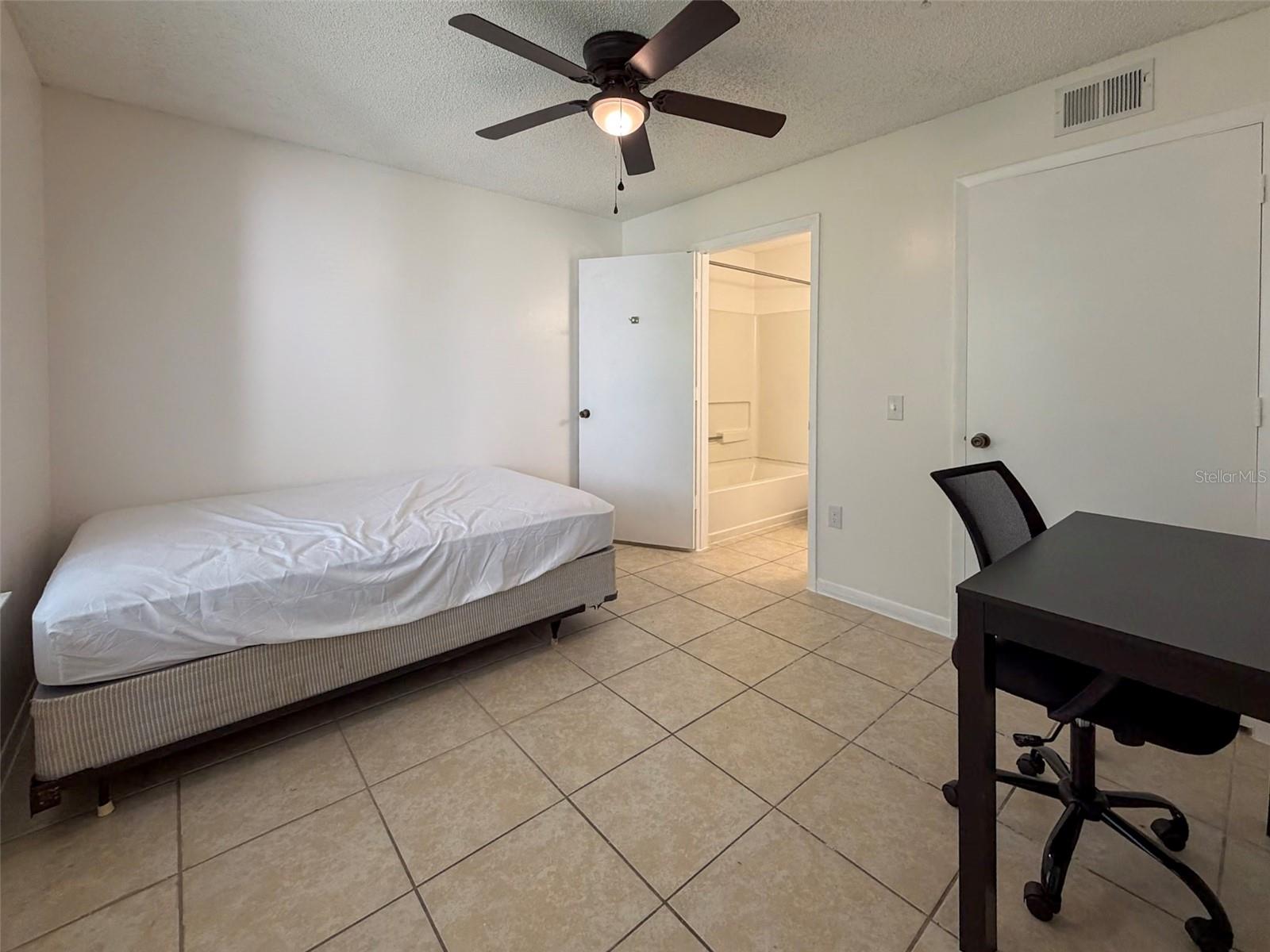 3921 SW 34TH ST #301, GAINESVILLE, FL, 32608