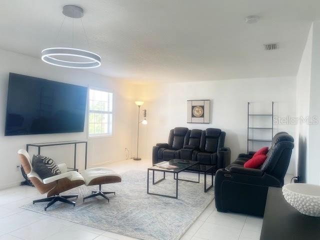 136 POMPANO DR SE #D, ST PETERSBURG, FL, 33705