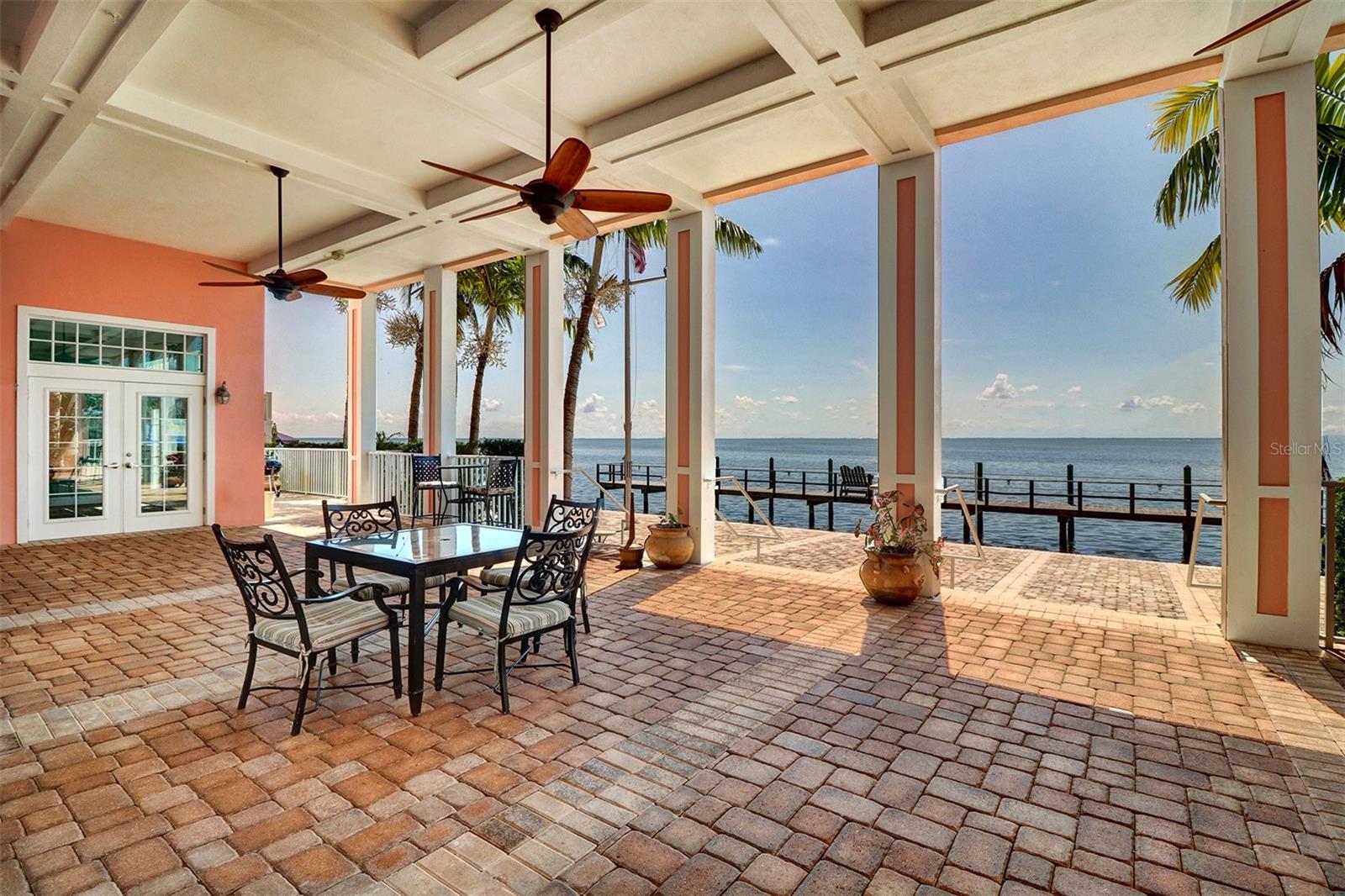 136 POMPANO DR SE #D, ST PETERSBURG, FL, 33705