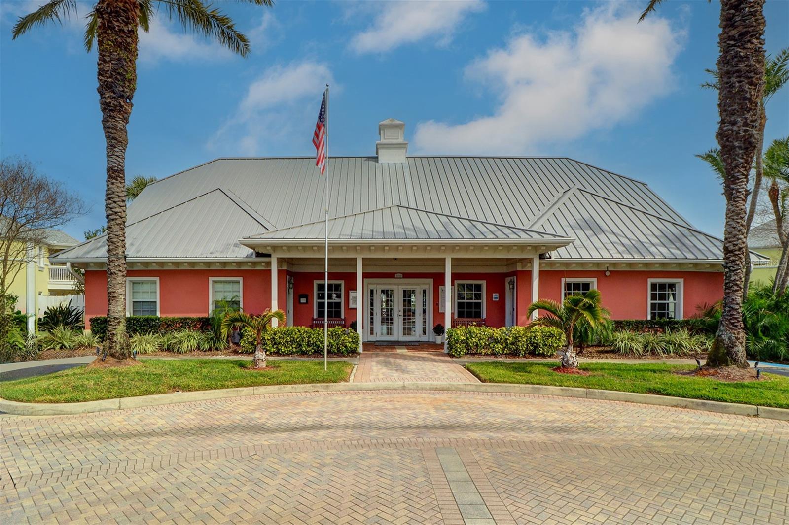 136 POMPANO DR SE #D, ST PETERSBURG, FL, 33705