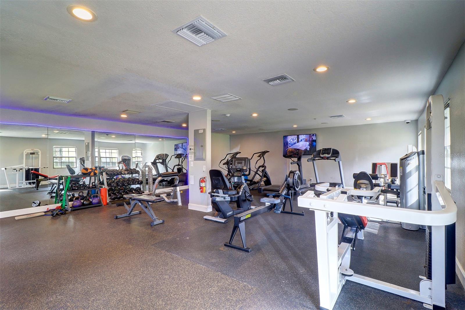 136 POMPANO DR SE #D, ST PETERSBURG, FL, 33705