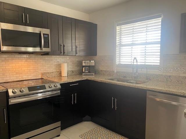 136 POMPANO DR SE #D, ST PETERSBURG, FL, 33705