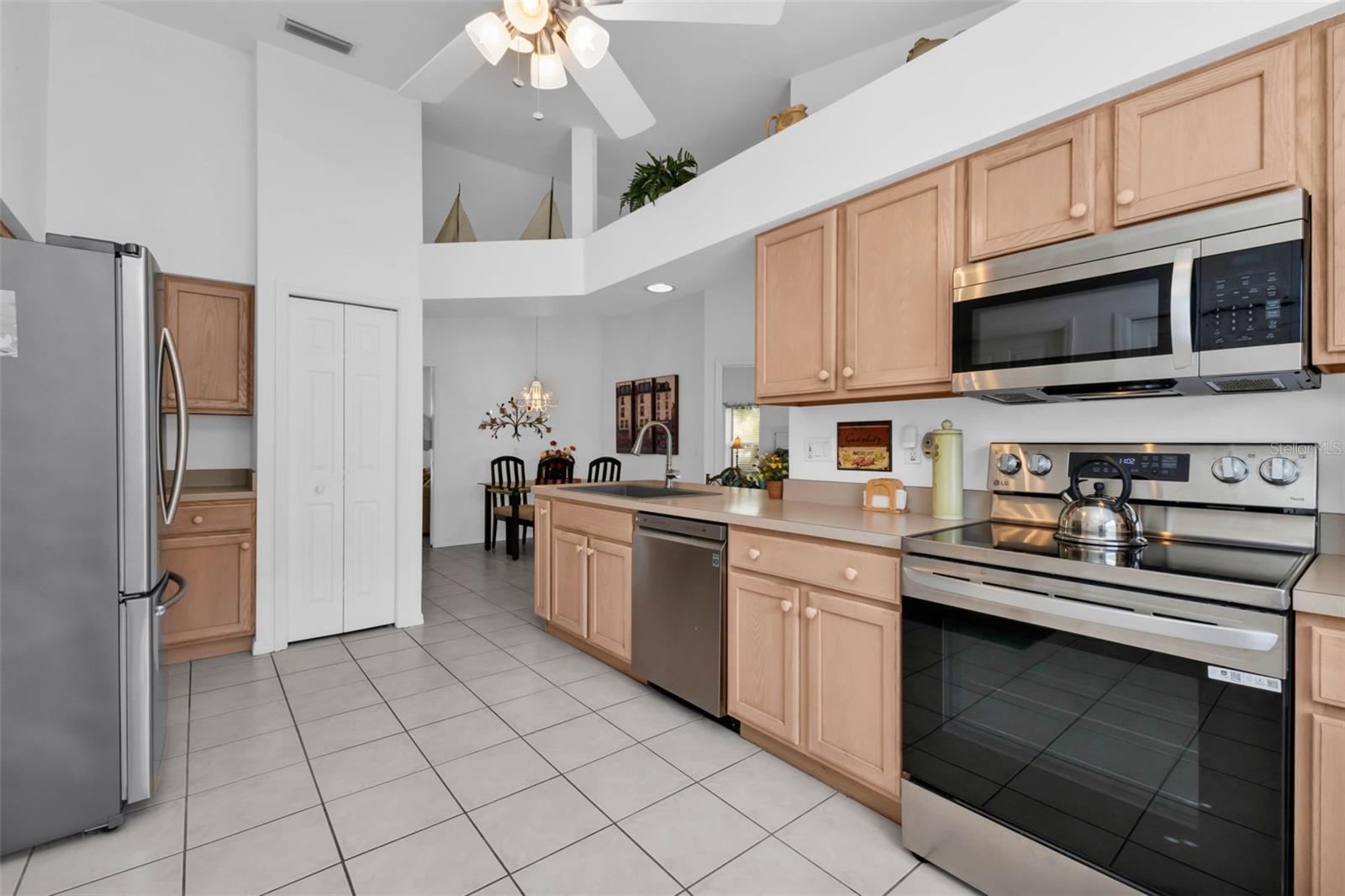 1869 BIRMINGHAM BLVD, PUNTA GORDA, FL, 33980