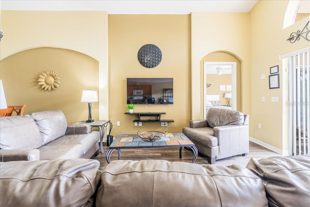 628 KENSINGTON DR, DAVENPORT, FL, 33897