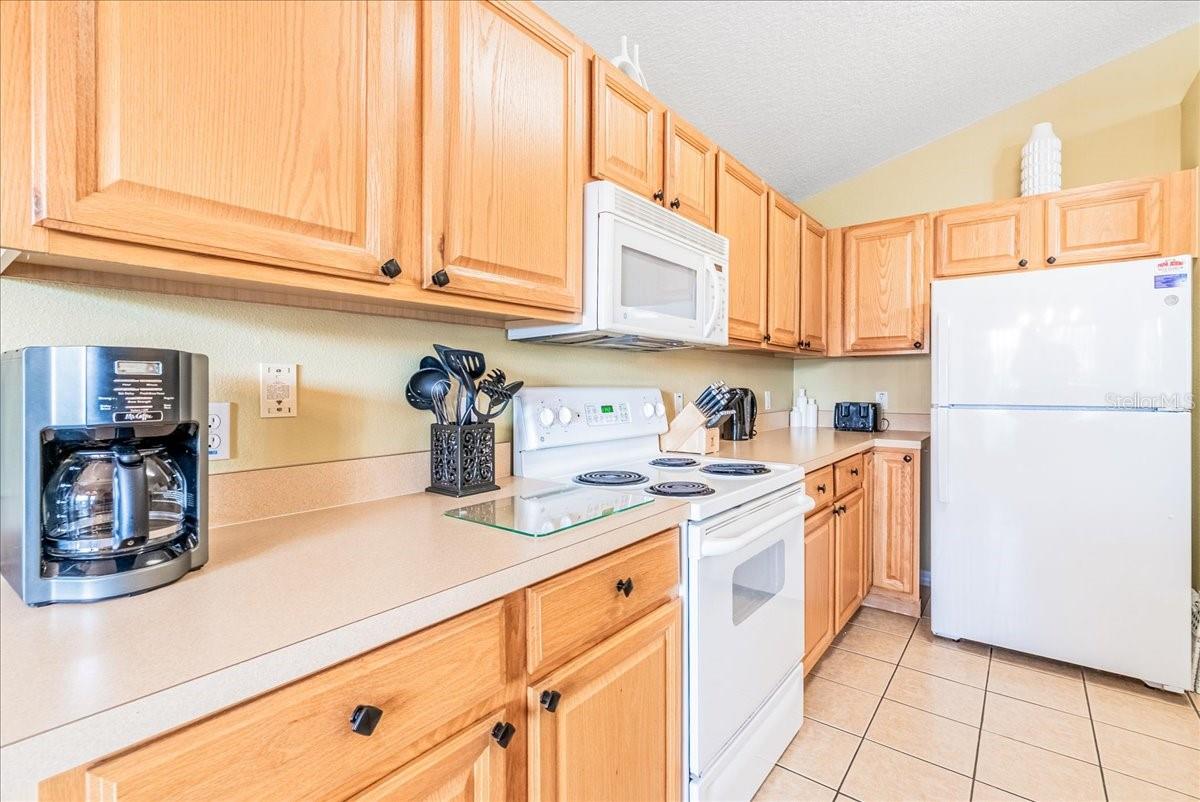 628 KENSINGTON DR, DAVENPORT, FL, 33897