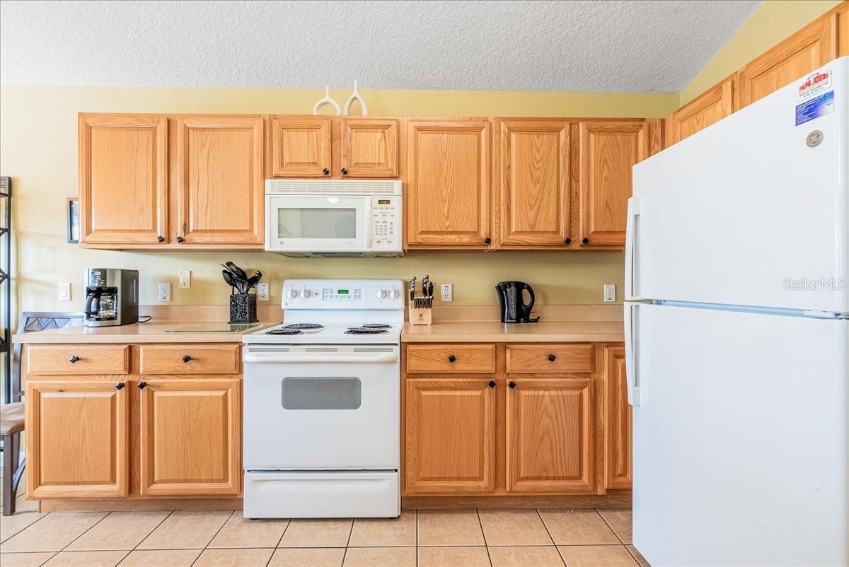 628 KENSINGTON DR, DAVENPORT, FL, 33897