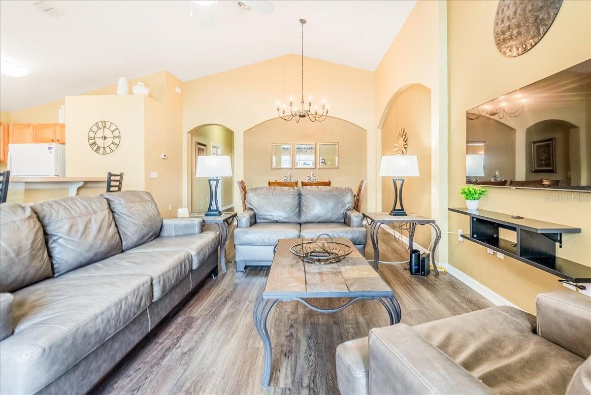 628 KENSINGTON DR, DAVENPORT, FL, 33897