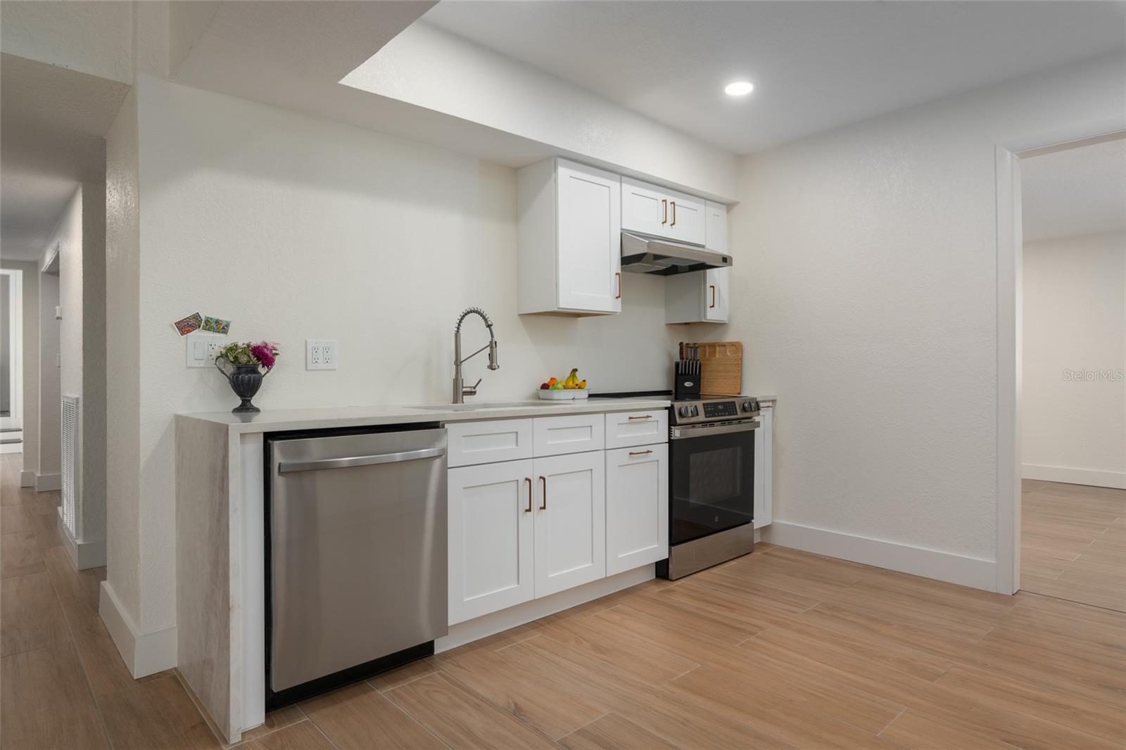 Taj Mahal quartzite waterfall counters