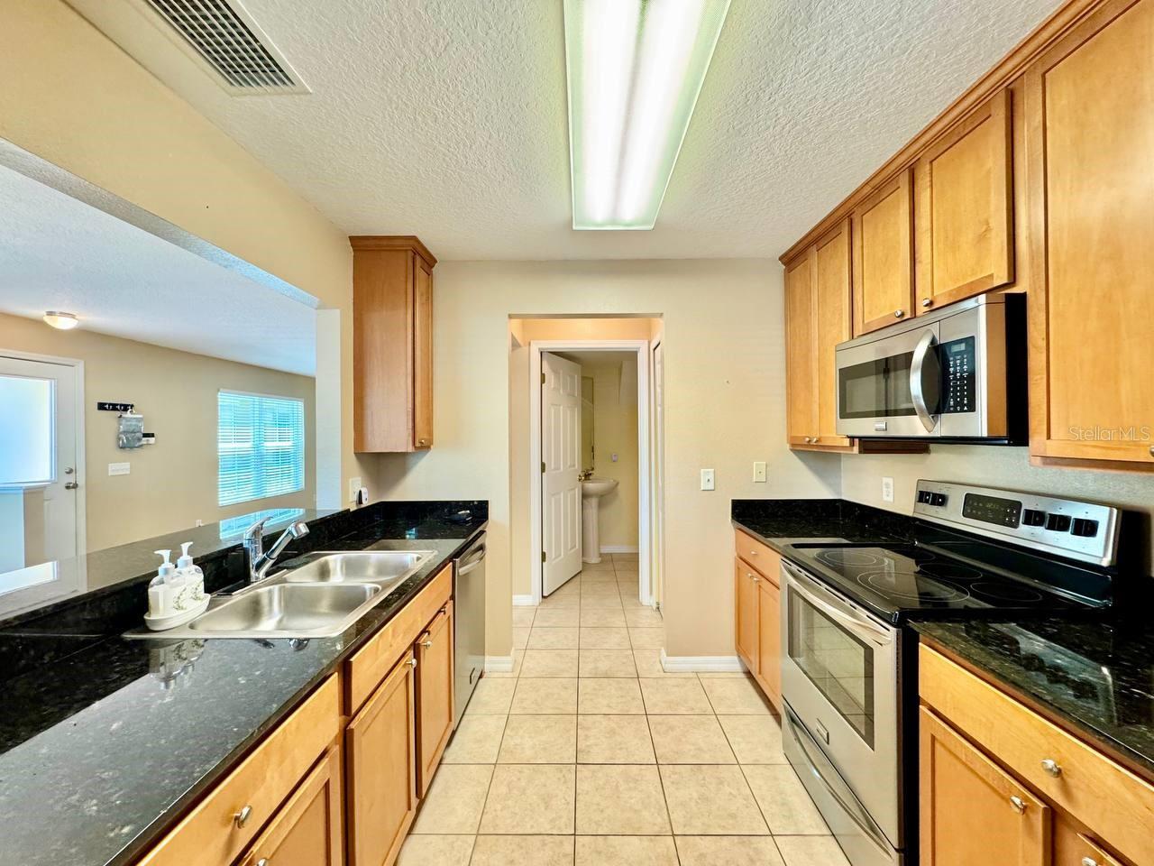 160 COQUINA BAY DR, ST PETERSBURG, FL, 33705