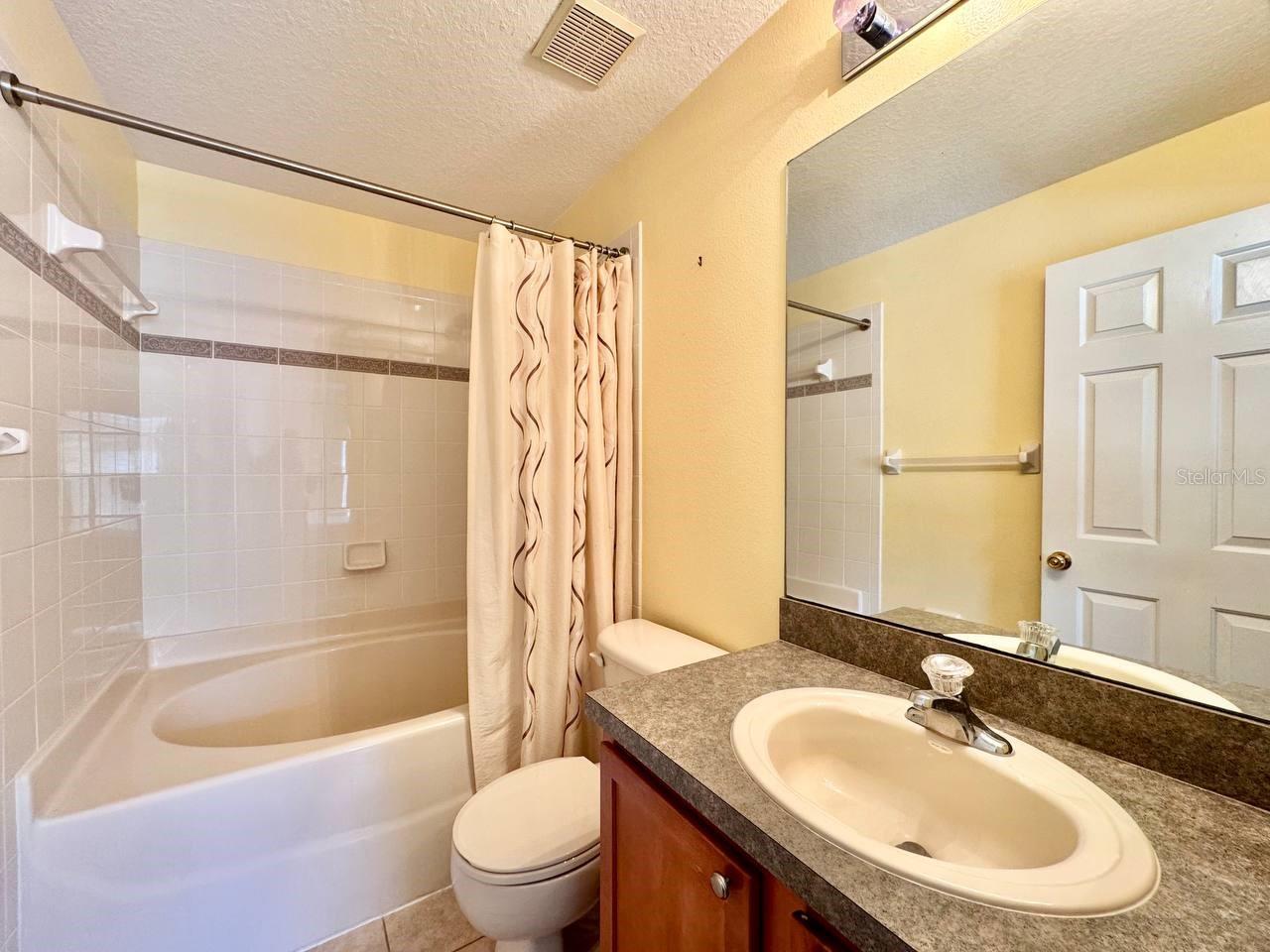 160 COQUINA BAY DR, ST PETERSBURG, FL, 33705