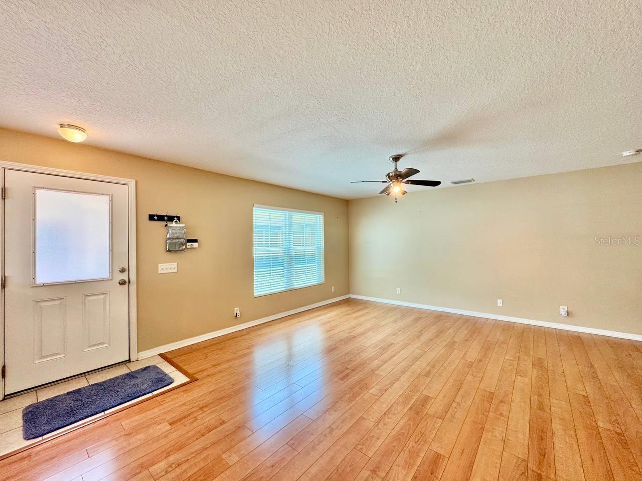 160 COQUINA BAY DR, ST PETERSBURG, FL, 33705