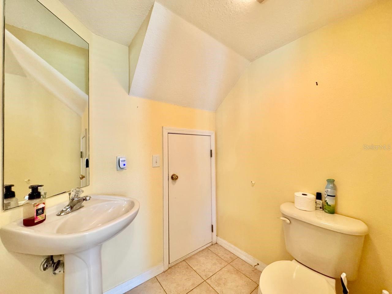 160 COQUINA BAY DR, ST PETERSBURG, FL, 33705