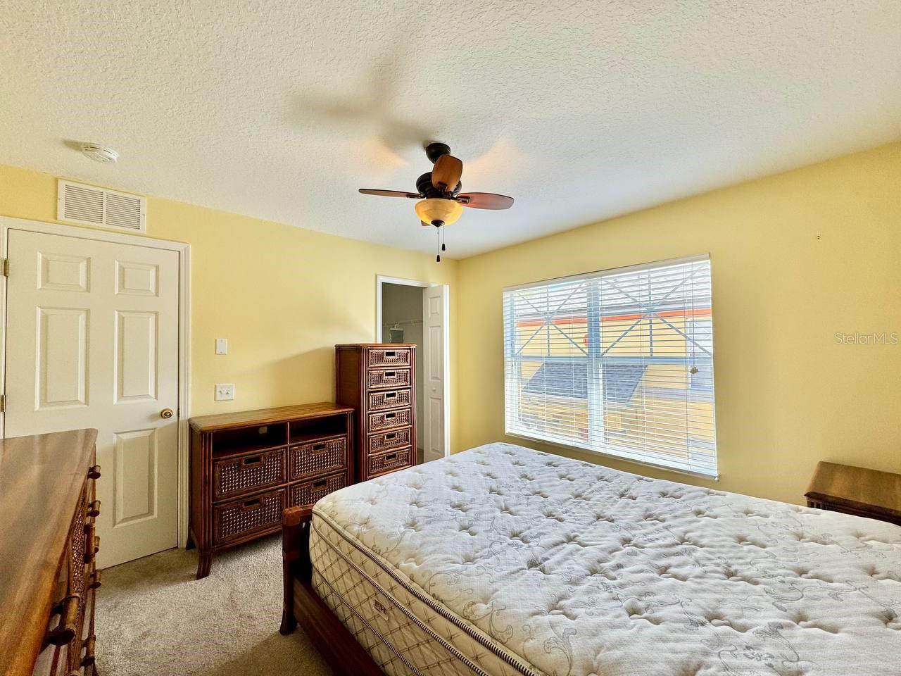 160 COQUINA BAY DR, ST PETERSBURG, FL, 33705