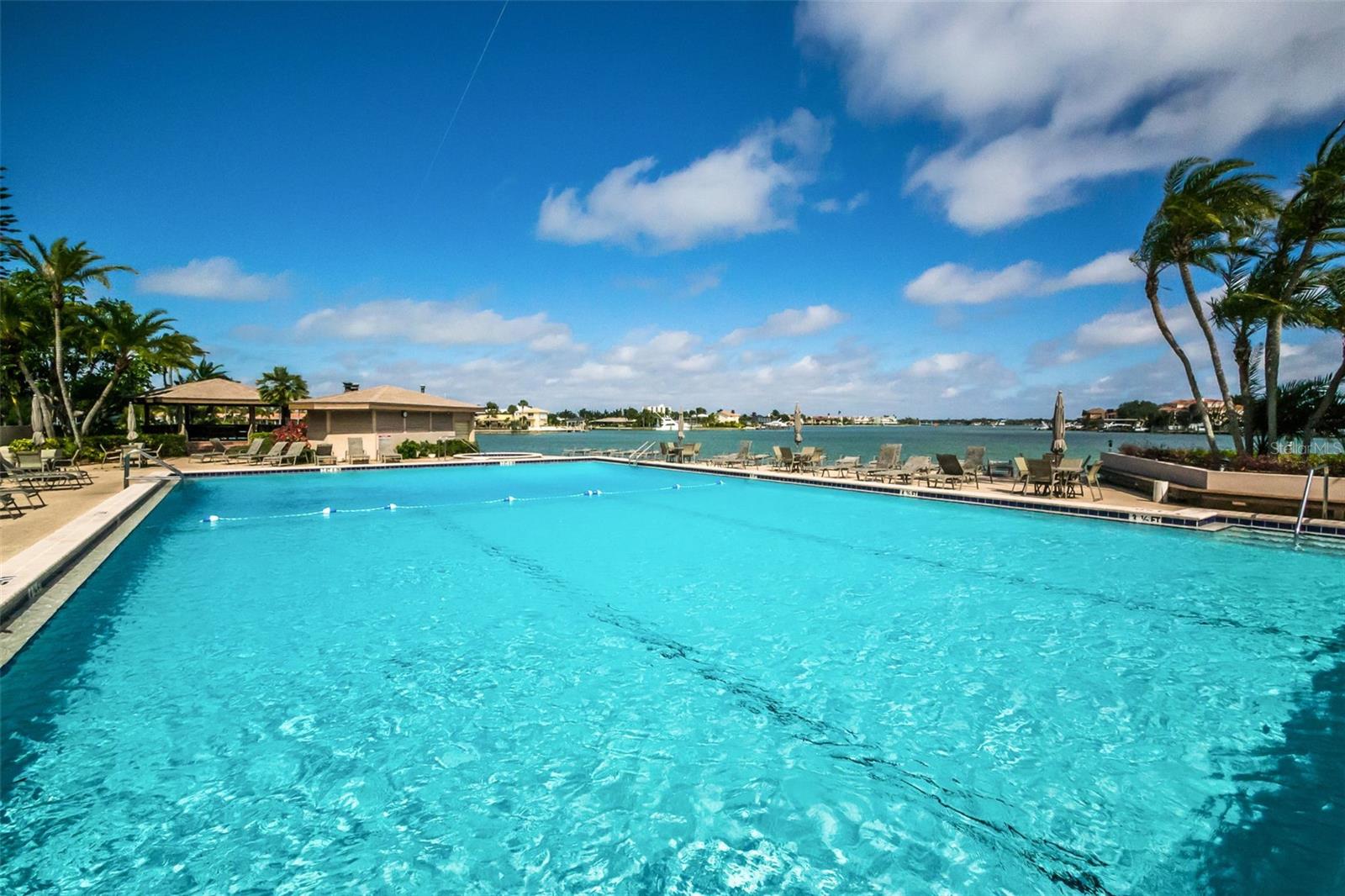 Huge Heated Inground Pool & Spa on the Waterfront!