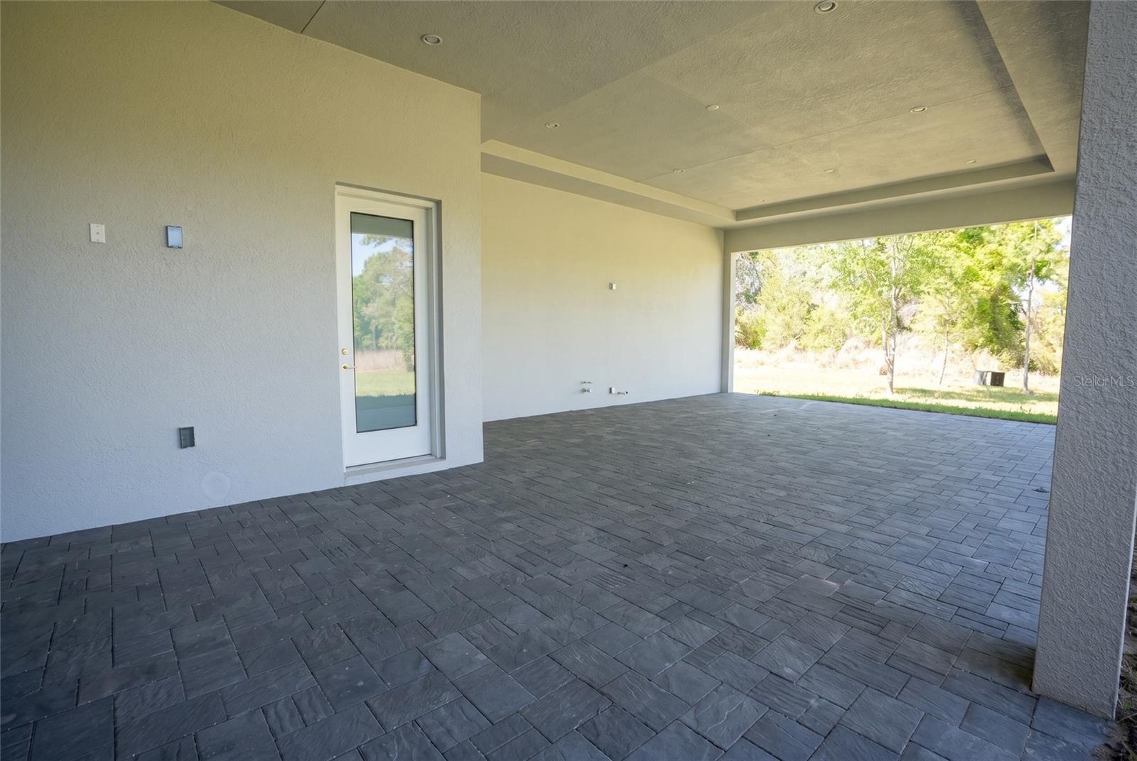 16000 PENDIO DR, BELLA COLLINA, FL, 34756