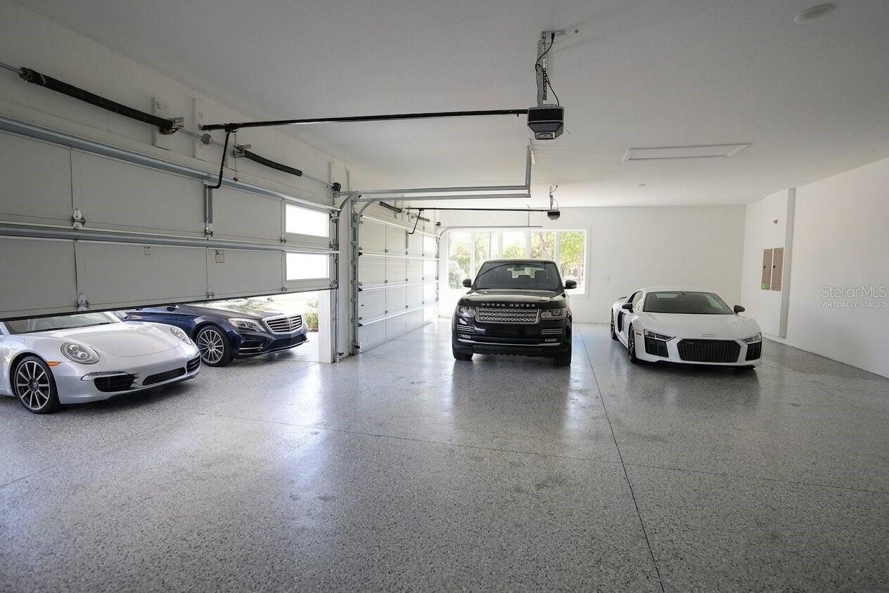 16000 PENDIO DR, BELLA COLLINA, FL, 34756