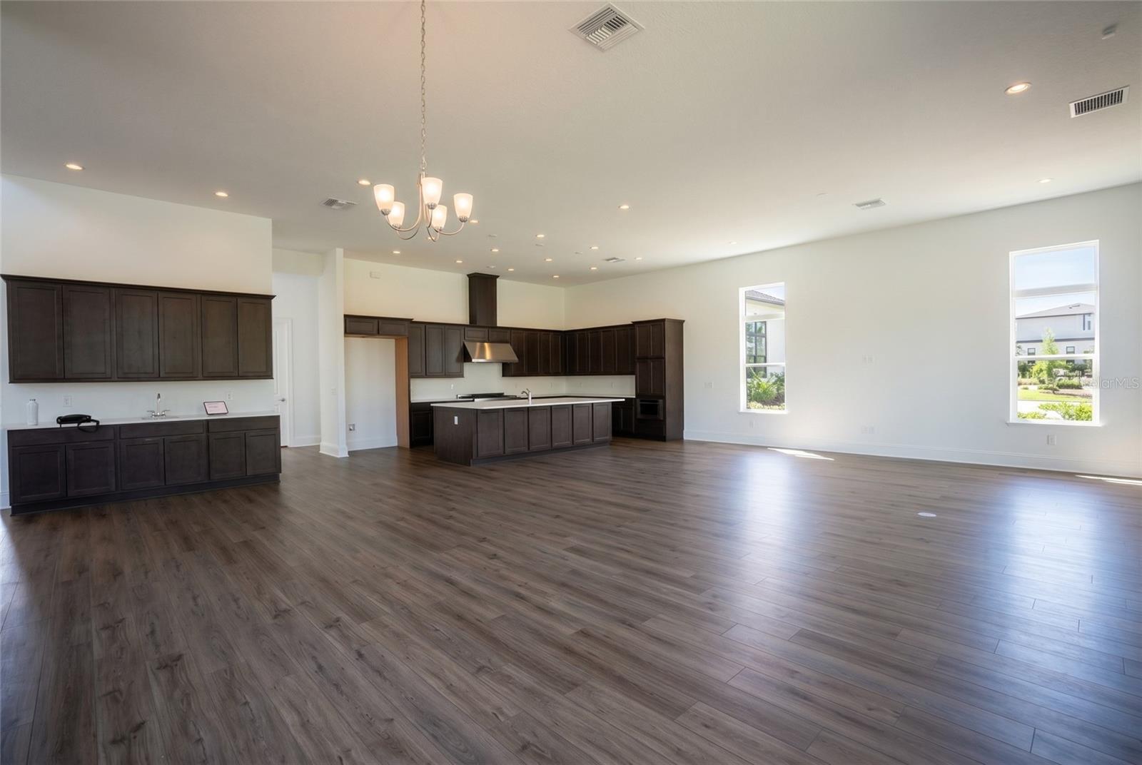 16000 PENDIO DR, BELLA COLLINA, FL, 34756