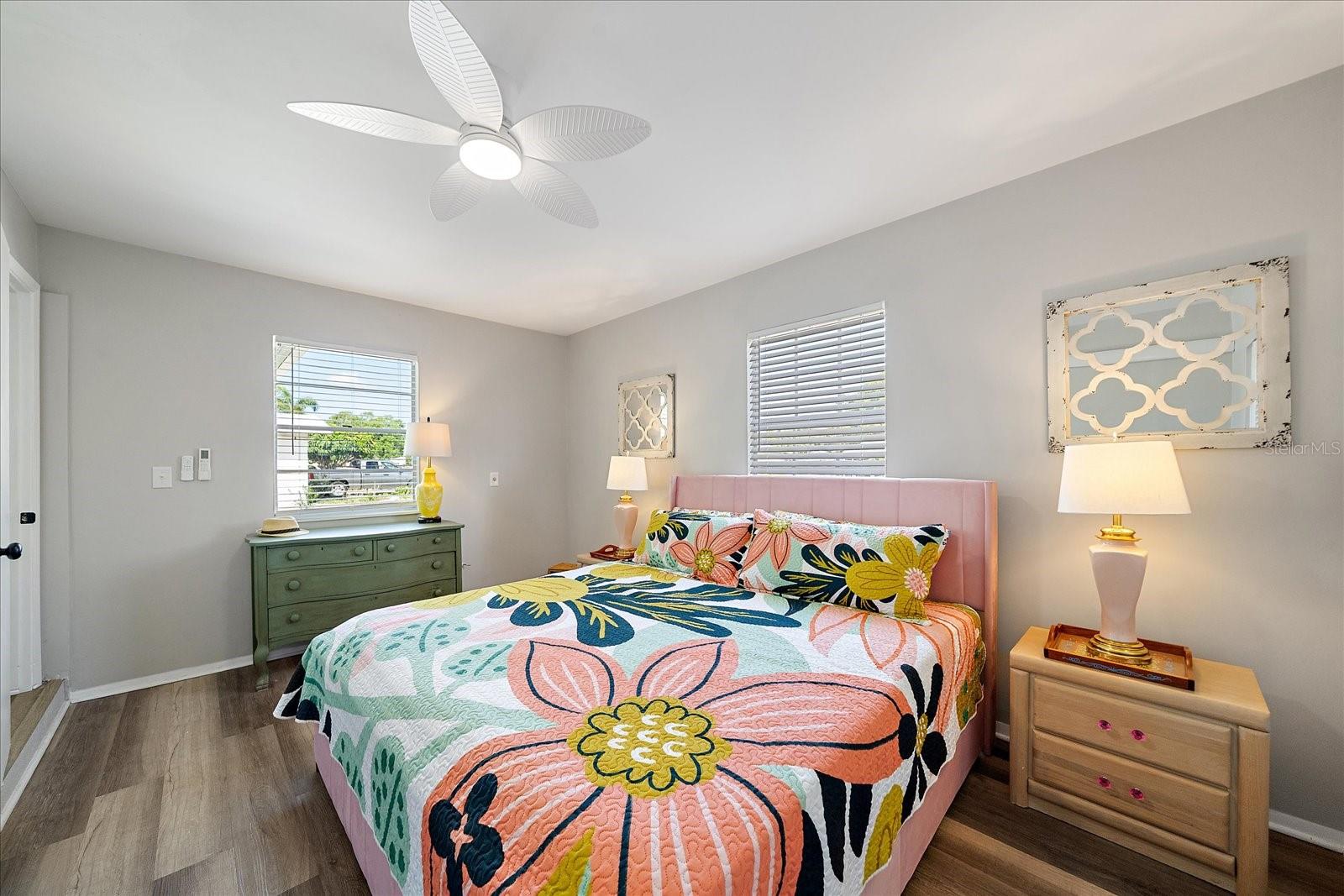 920 MYRTLE AVE, VENICE, FL, 34285