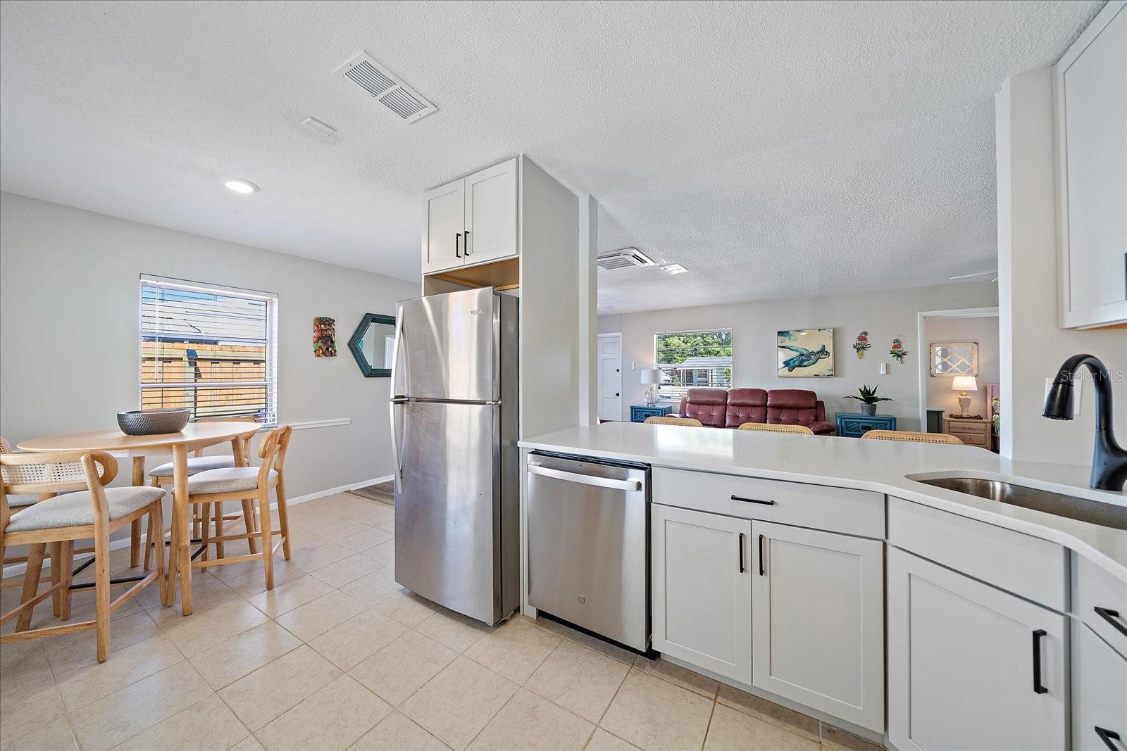 920 MYRTLE AVE, VENICE, FL, 34285