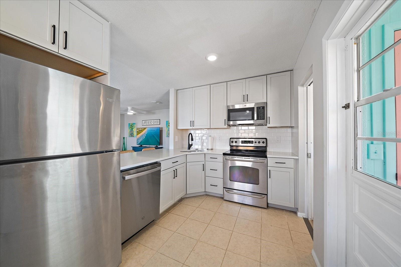 920 MYRTLE AVE, VENICE, FL, 34285