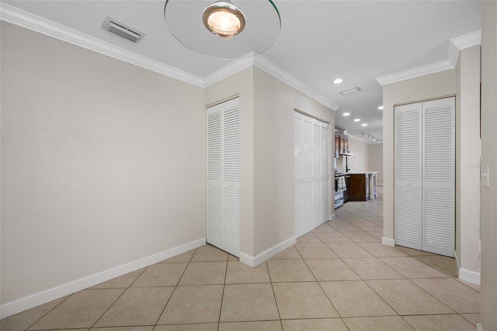 10416 SAINT TROPEZ PL, TAMPA, FL, 33615