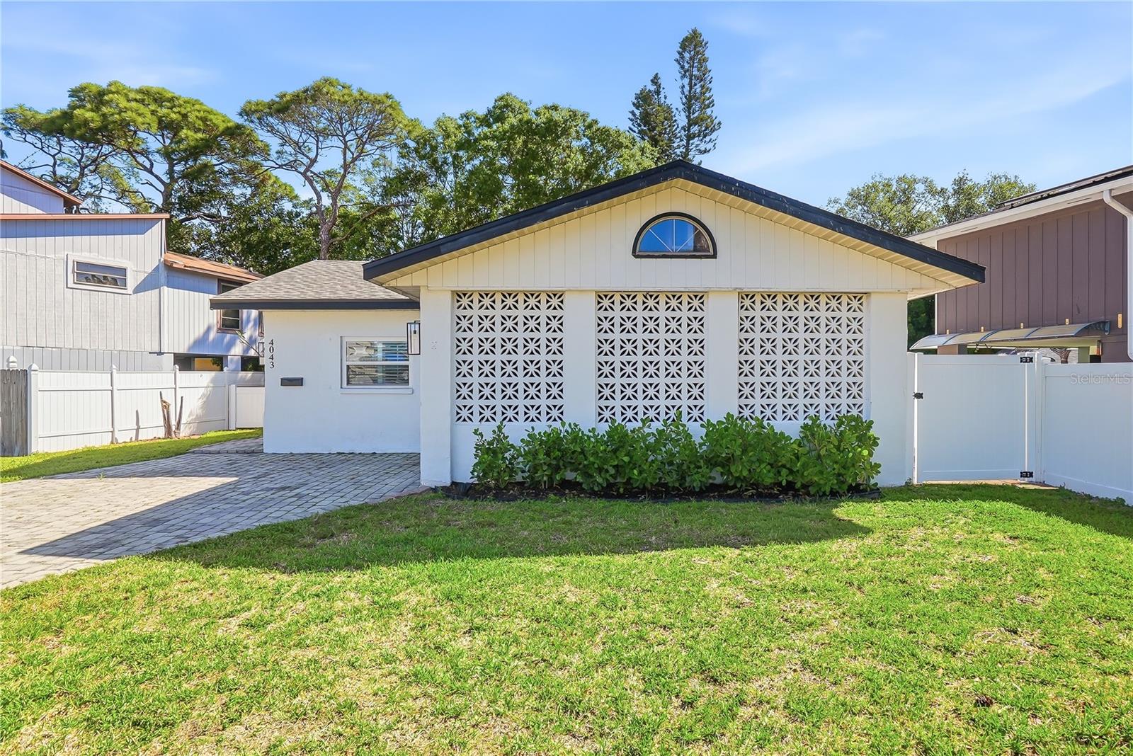 4043 SHORE ACRES BLVD NE, ST PETERSBURG, FL, 33703