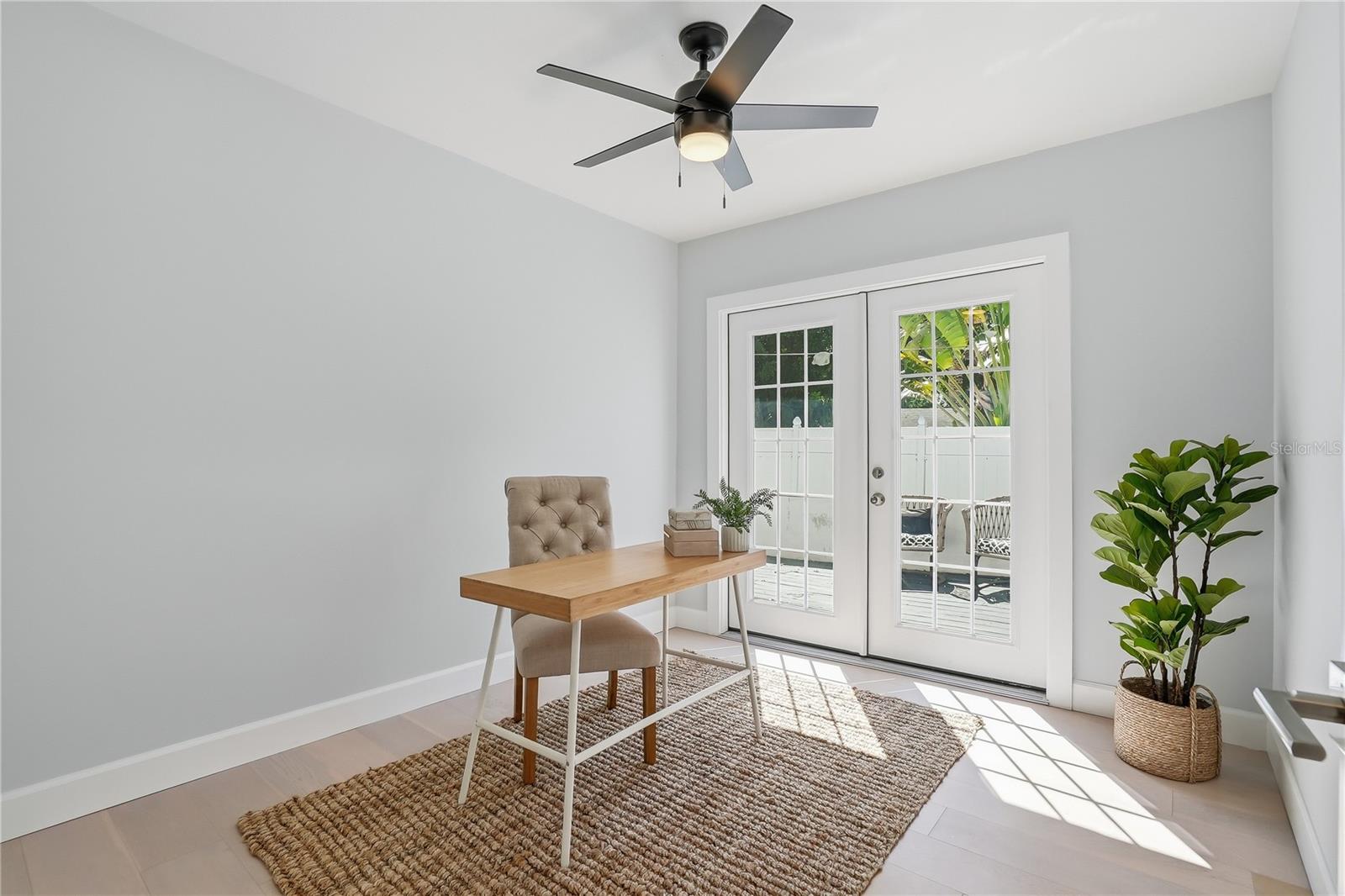 4043 SHORE ACRES BLVD NE, ST PETERSBURG, FL, 33703