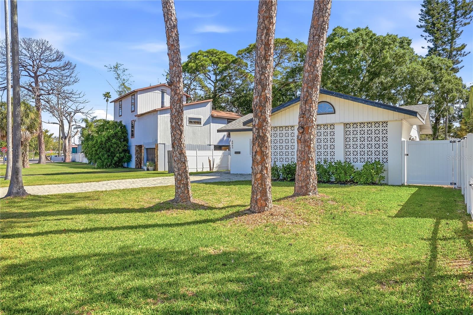 4043 SHORE ACRES BLVD NE, ST PETERSBURG, FL, 33703
