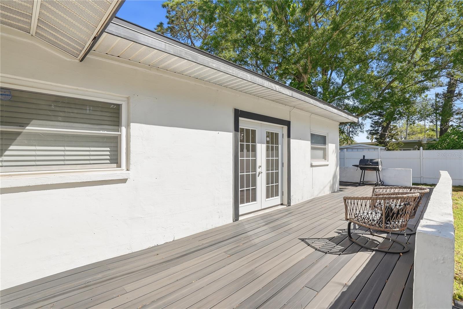 4043 SHORE ACRES BLVD NE, ST PETERSBURG, FL, 33703