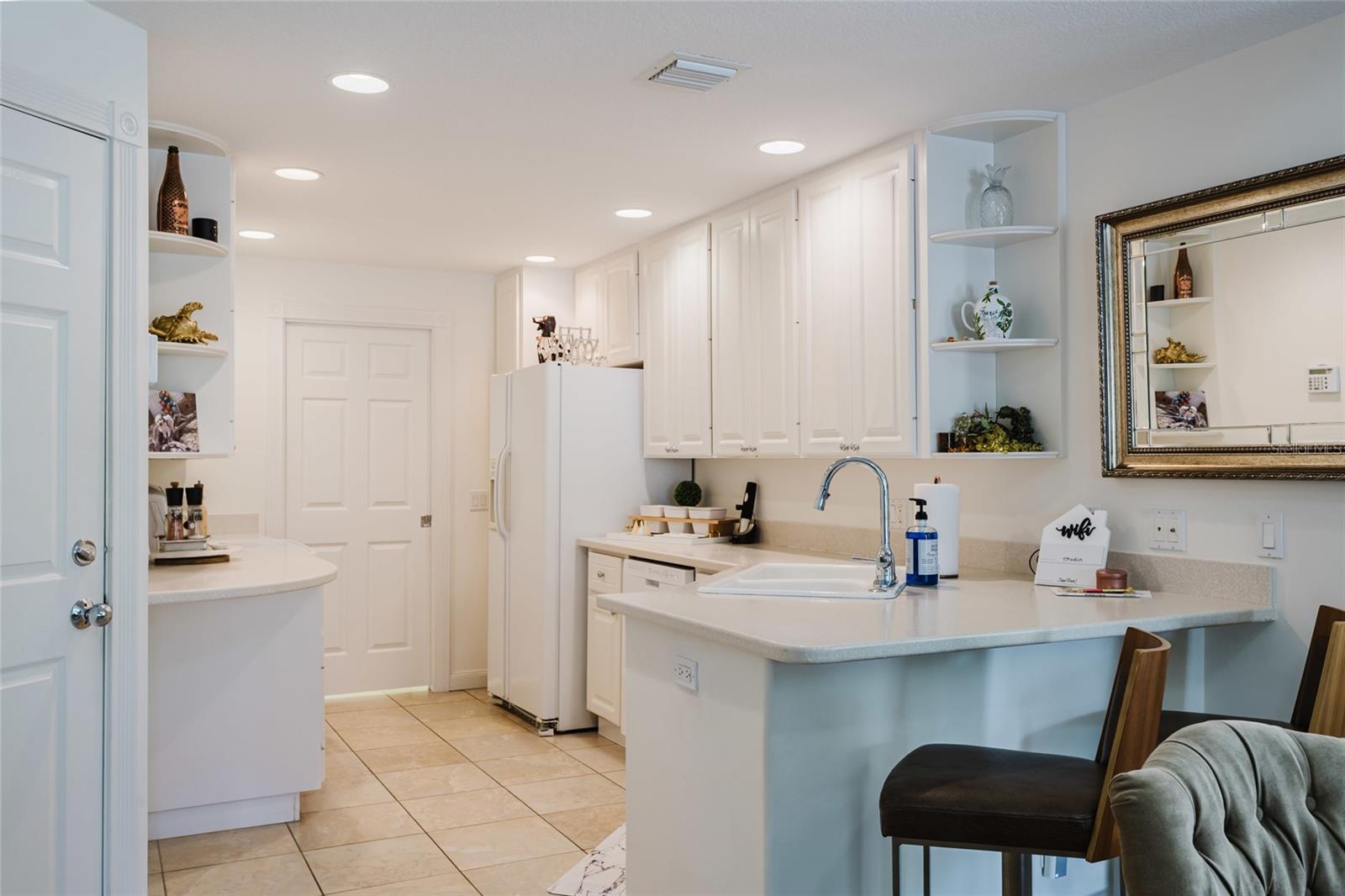 1564 NAPOLI DR W, SARASOTA, FL, 34232