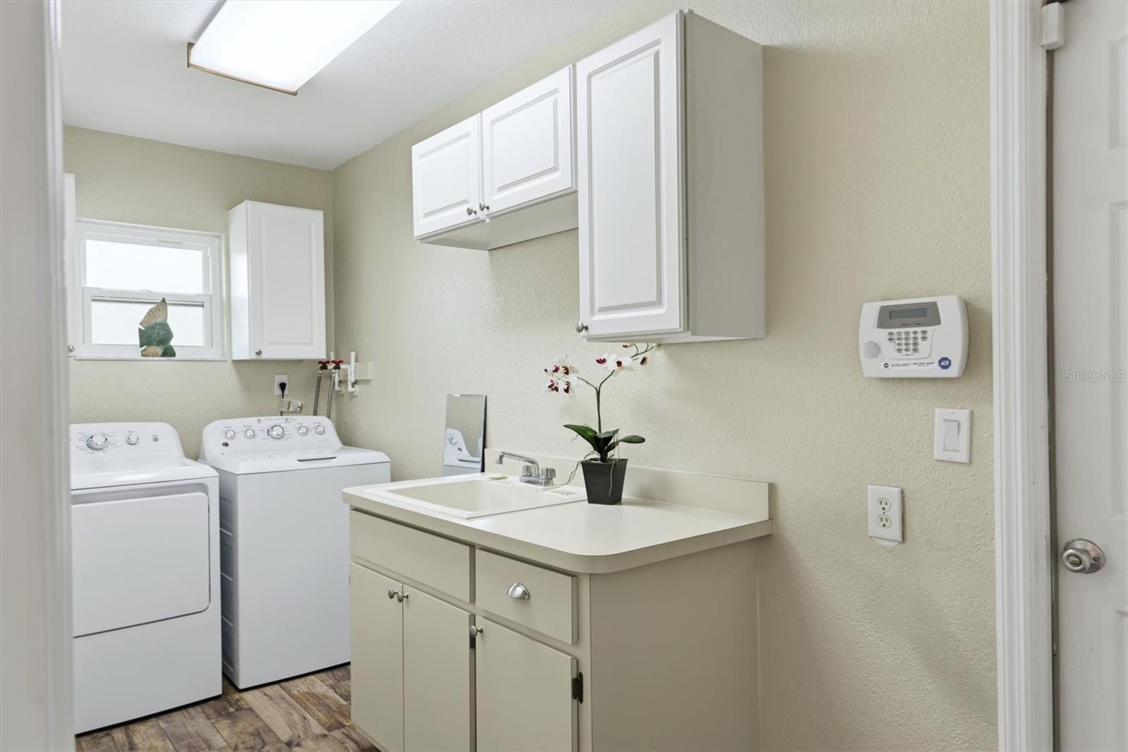 1434 ROOSEVELT DR, VENICE, FL, 34293