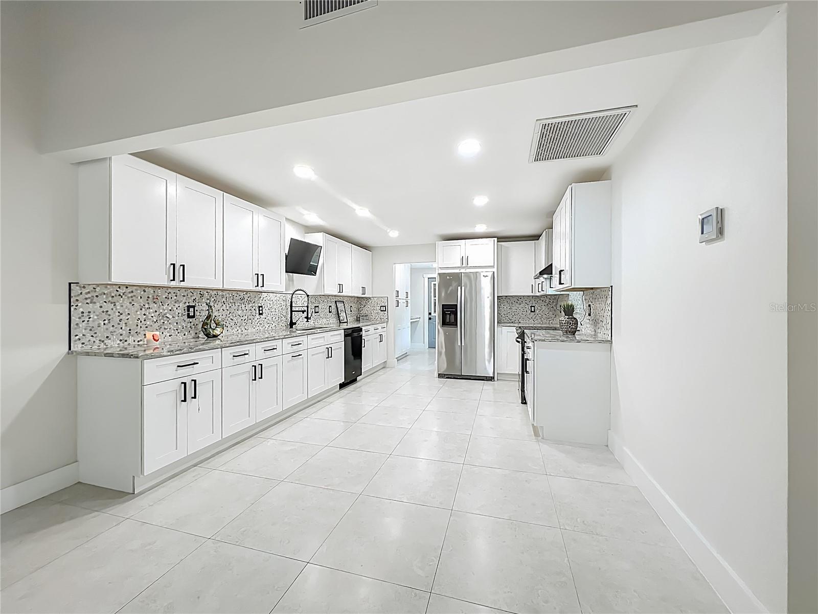 207 WEEPING ELM LN, LONGWOOD, FL, 32779