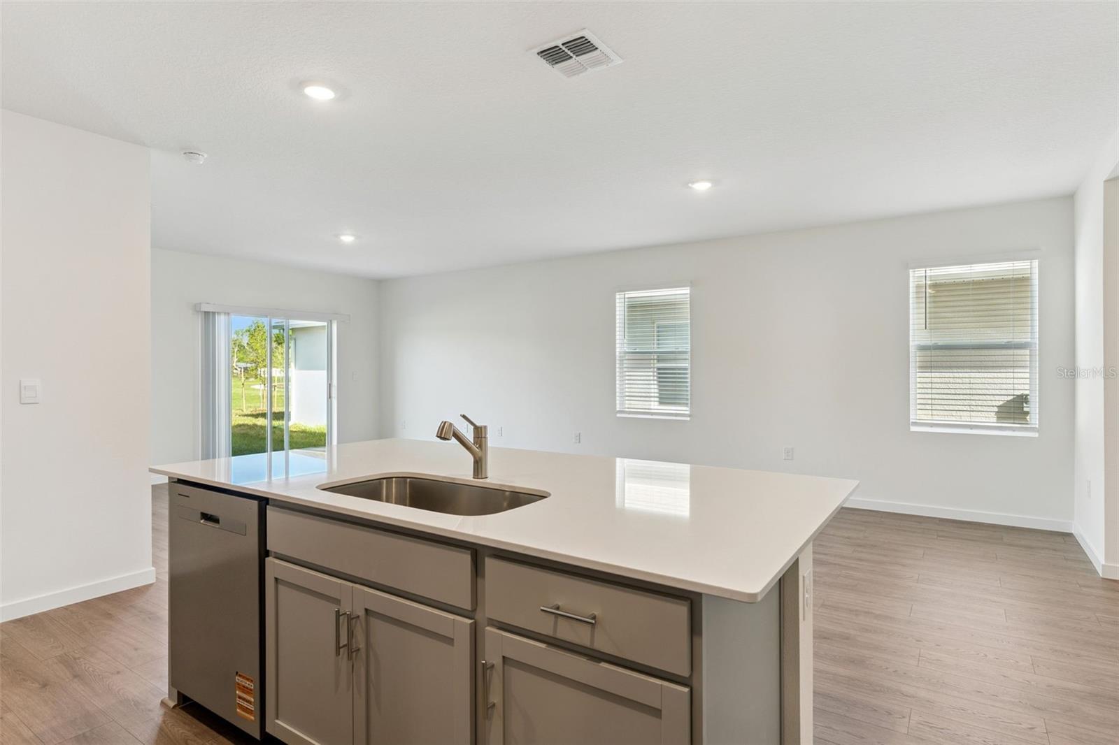 2113 WALNUT CREEK DR, KISSIMMEE, FL, 34744